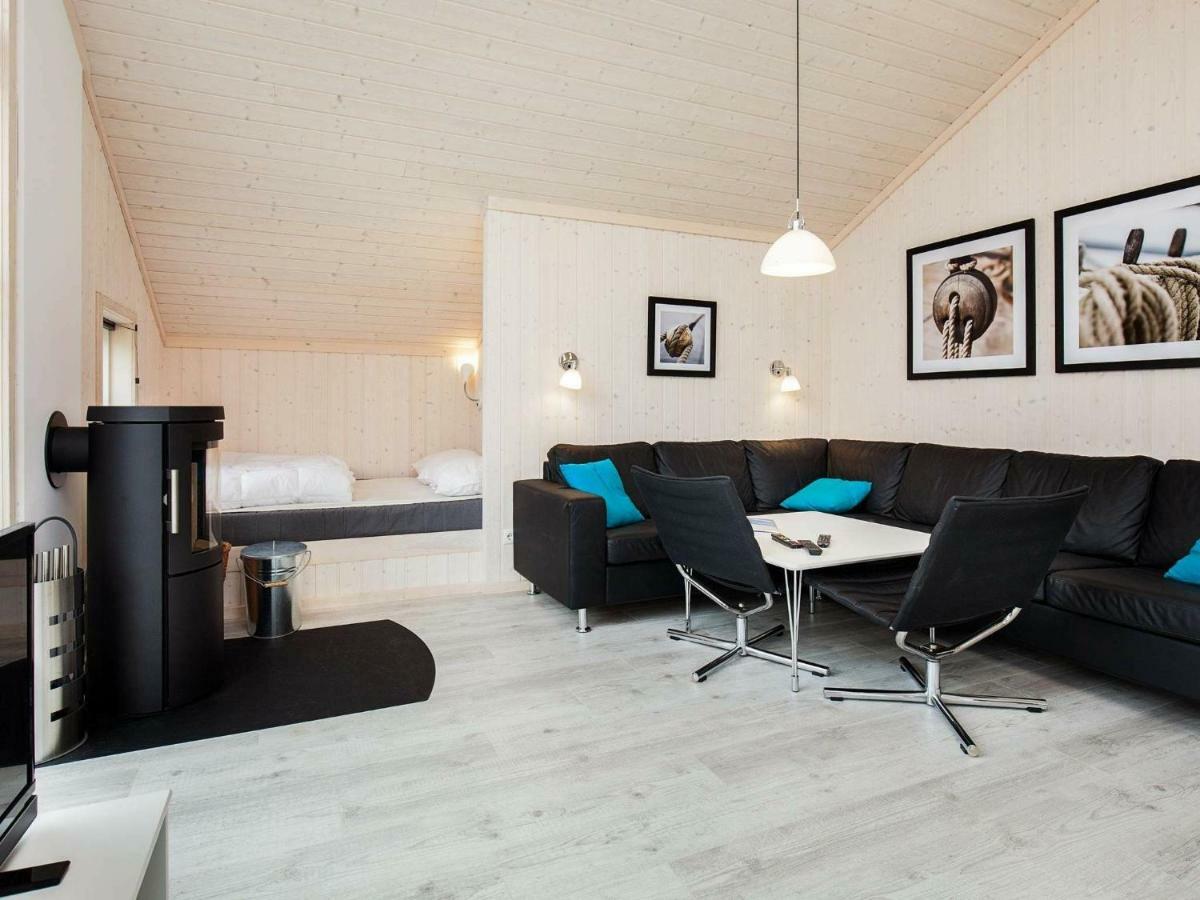 8 Person Holiday Home In Gro Enbrode Großenbrode Esterno foto