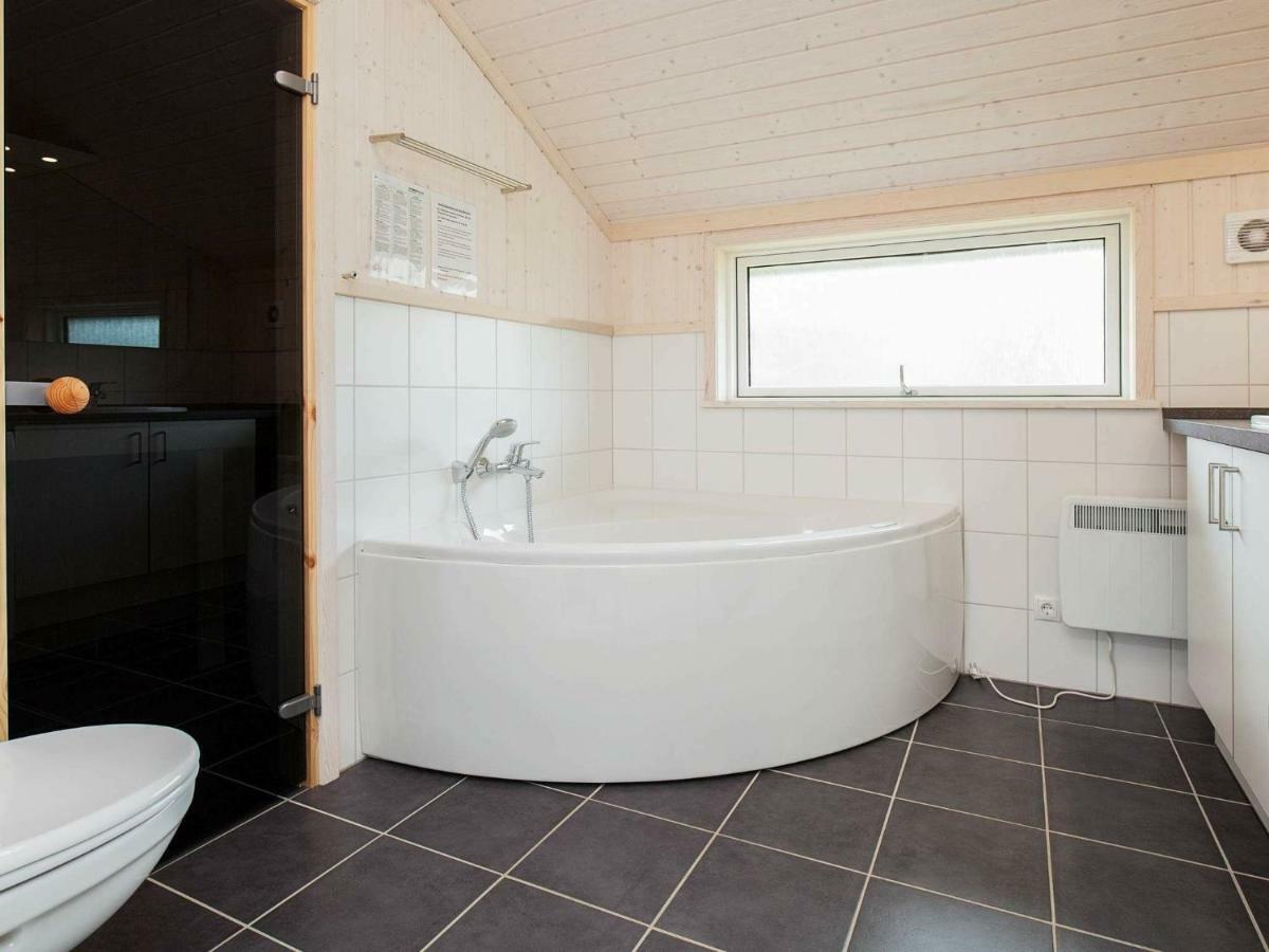 8 Person Holiday Home In Gro Enbrode Großenbrode Esterno foto